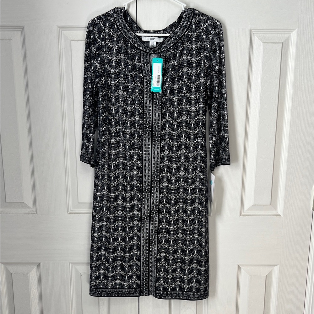 Elegant Black and White Long Sleeve Dress